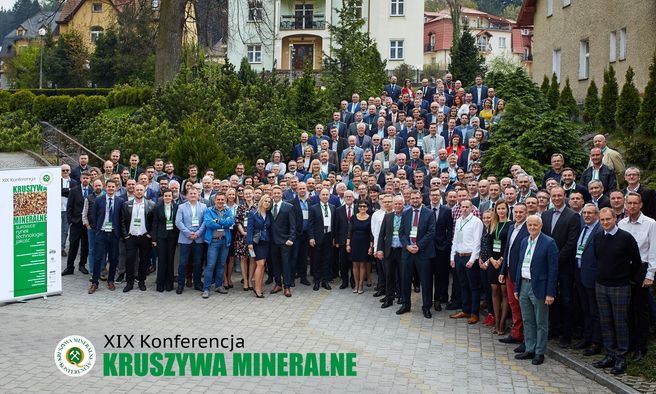 Fotografia uczestnikow konferencji